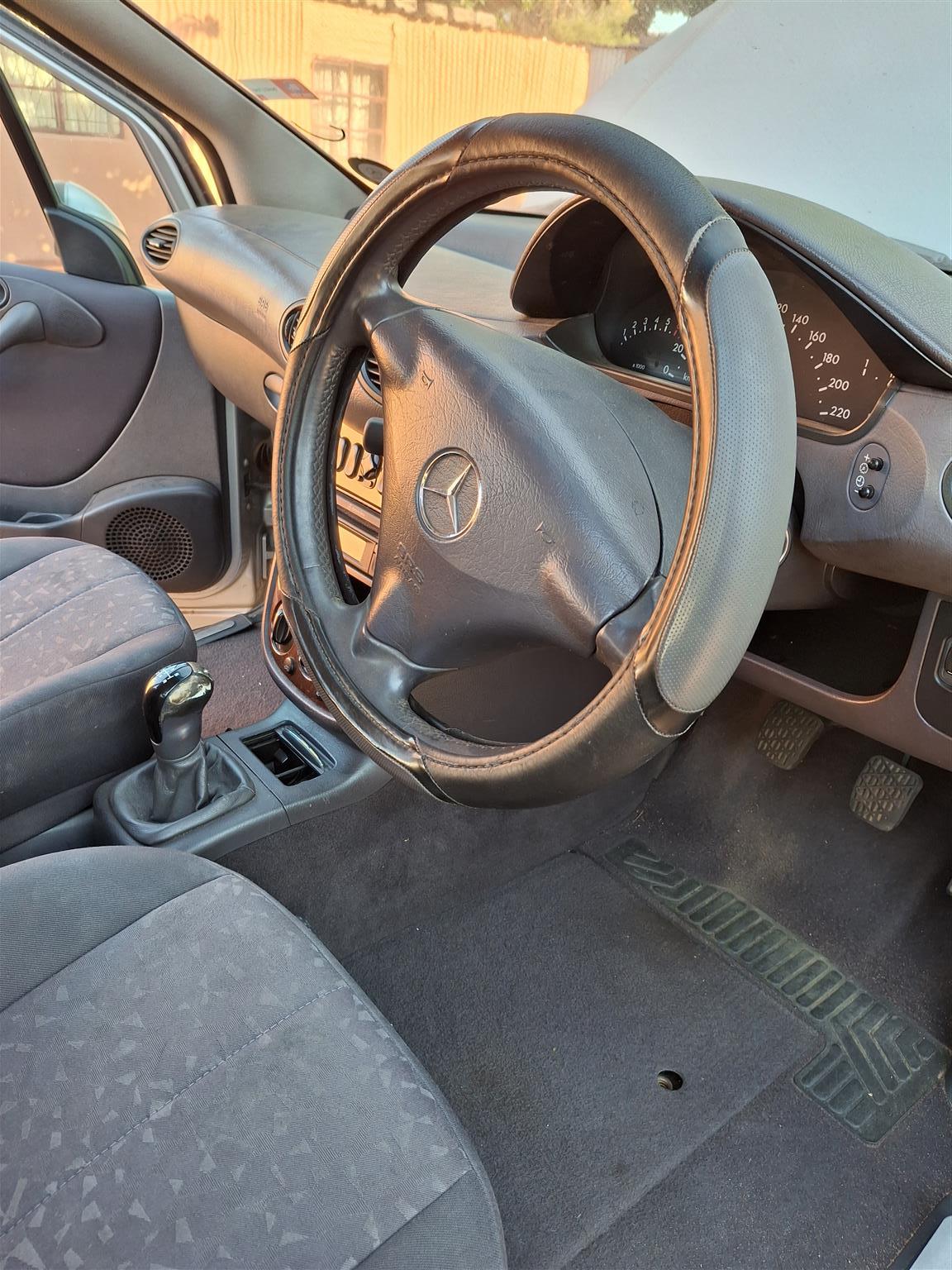 Mercedes A160 for sale. Starter, no idling. No papers, sold as is.
