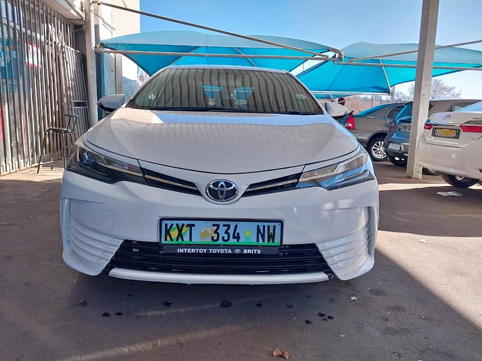 2023 TOYOTA COROLLA PRESTIGE 1.8 22 000KM WHITE COLOR AUTOMATIC PETROL
