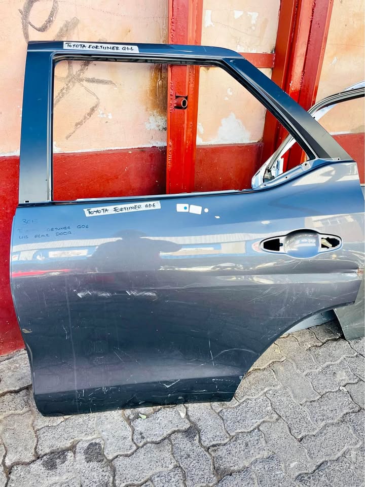 Toyota Fortuner GD6 back door - Private Seller Toyota Fortuner GD6 back door - Private Seller