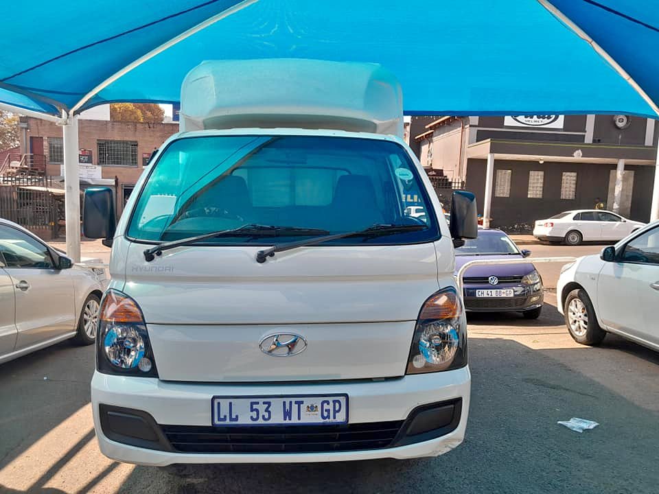 2014 HYUNDAI H-100 2.6 WITH CANOPY MANUAL