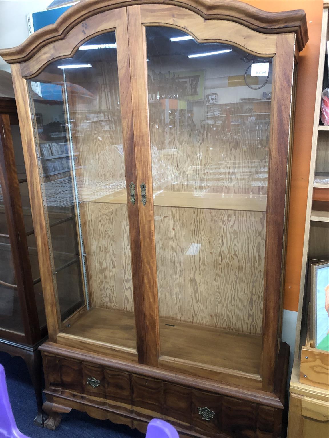Display Cabinet Wooden - B033060913-2