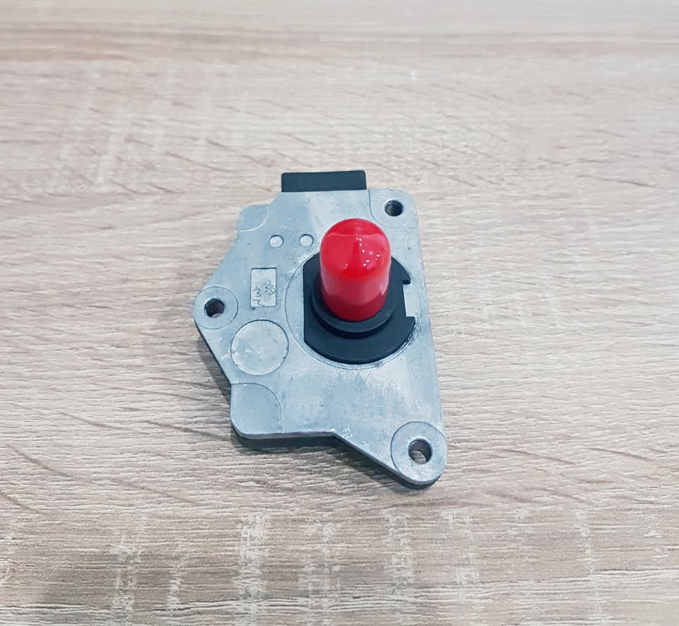 Nissan Hardbody red cap airflow meter - Private Seller Nissan Hardbody red cap airflow meter - Private Seller