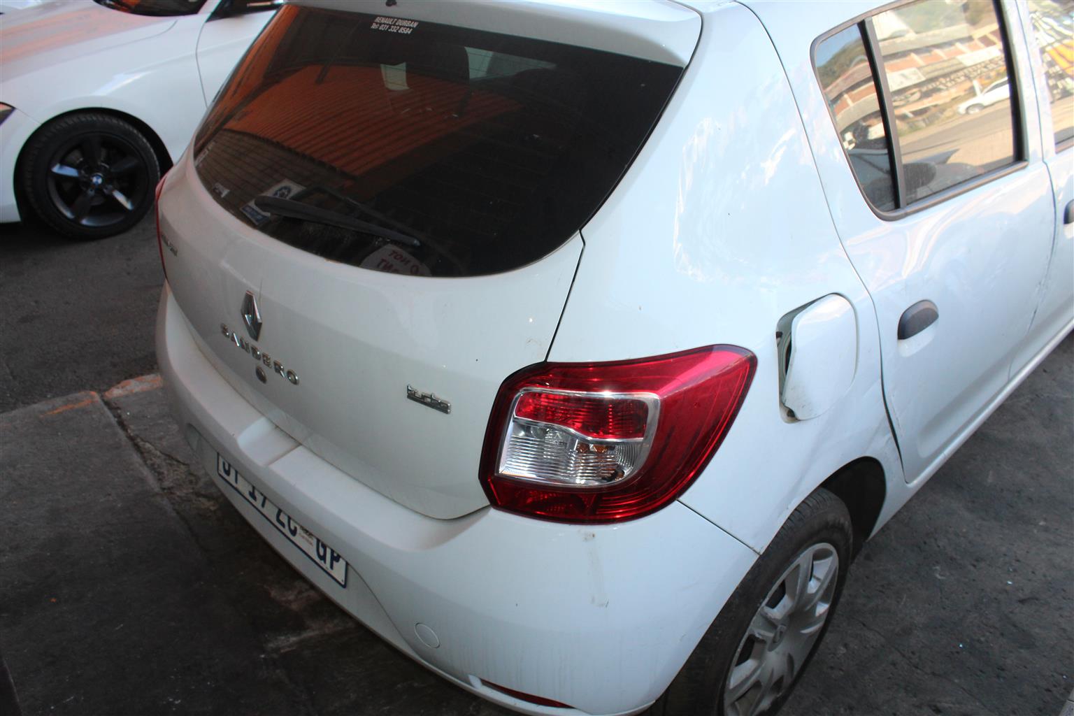 STRIPPING Renault Sandero 900T Expression - 2015 - Private Seller STRIPPING Renault Sandero 900T Expression - 2015 - Private Seller