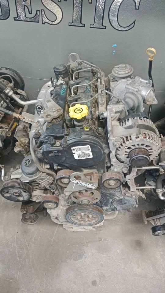Trailblazer 2.8 Engine Head block and sump - Private Seller Trailblazer 2.8 Engine Head block and sump - Private Seller