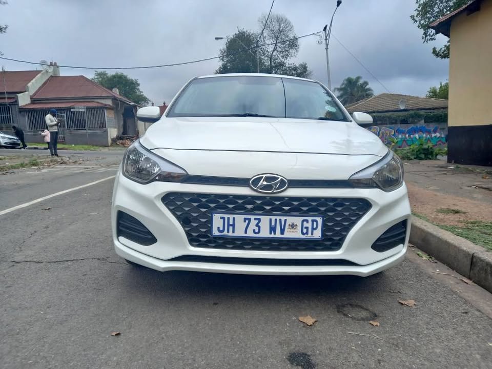 2019 Hyundai i20 1.2 PETROL, Manual, White