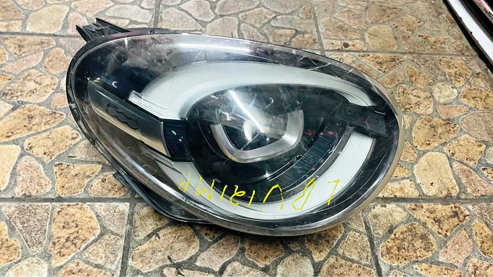 Fiat 500X LED headlight - Private Seller Fiat 500X LED headlight - Private Seller