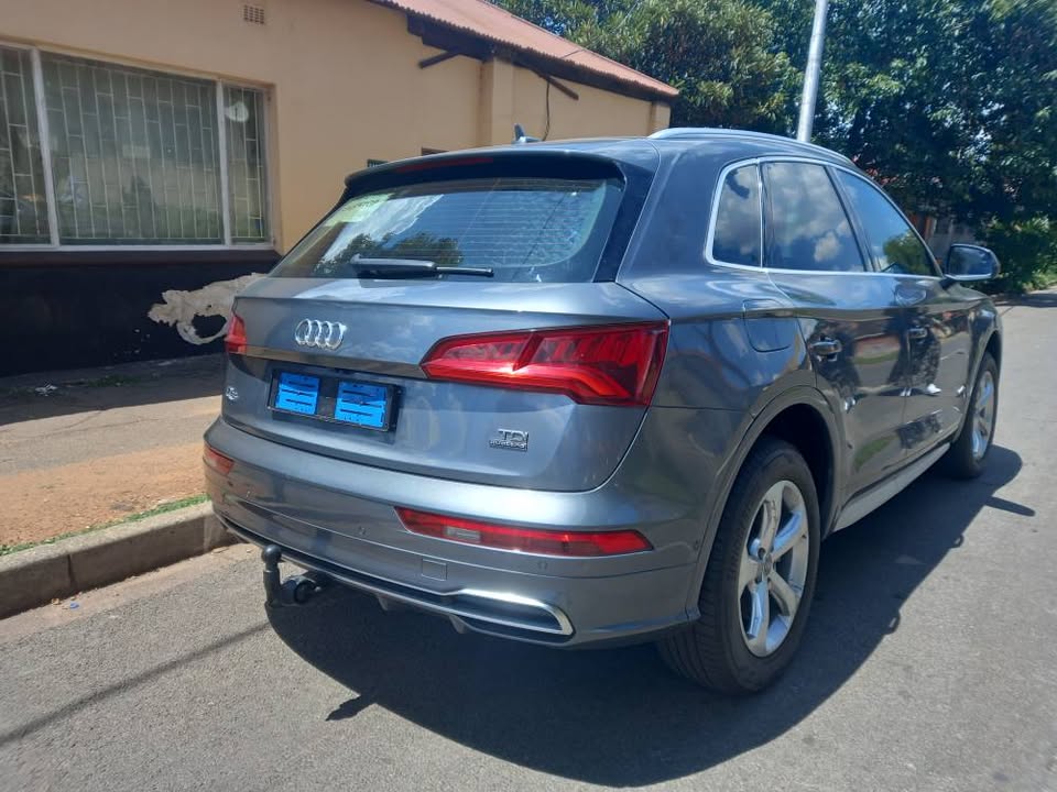 2018 AUDI Q5 2.0 TDI DIESEL, AUTOMATIC, GREY COLOR, MILEAGE 79000KMS, REVERSE CAMERA,
