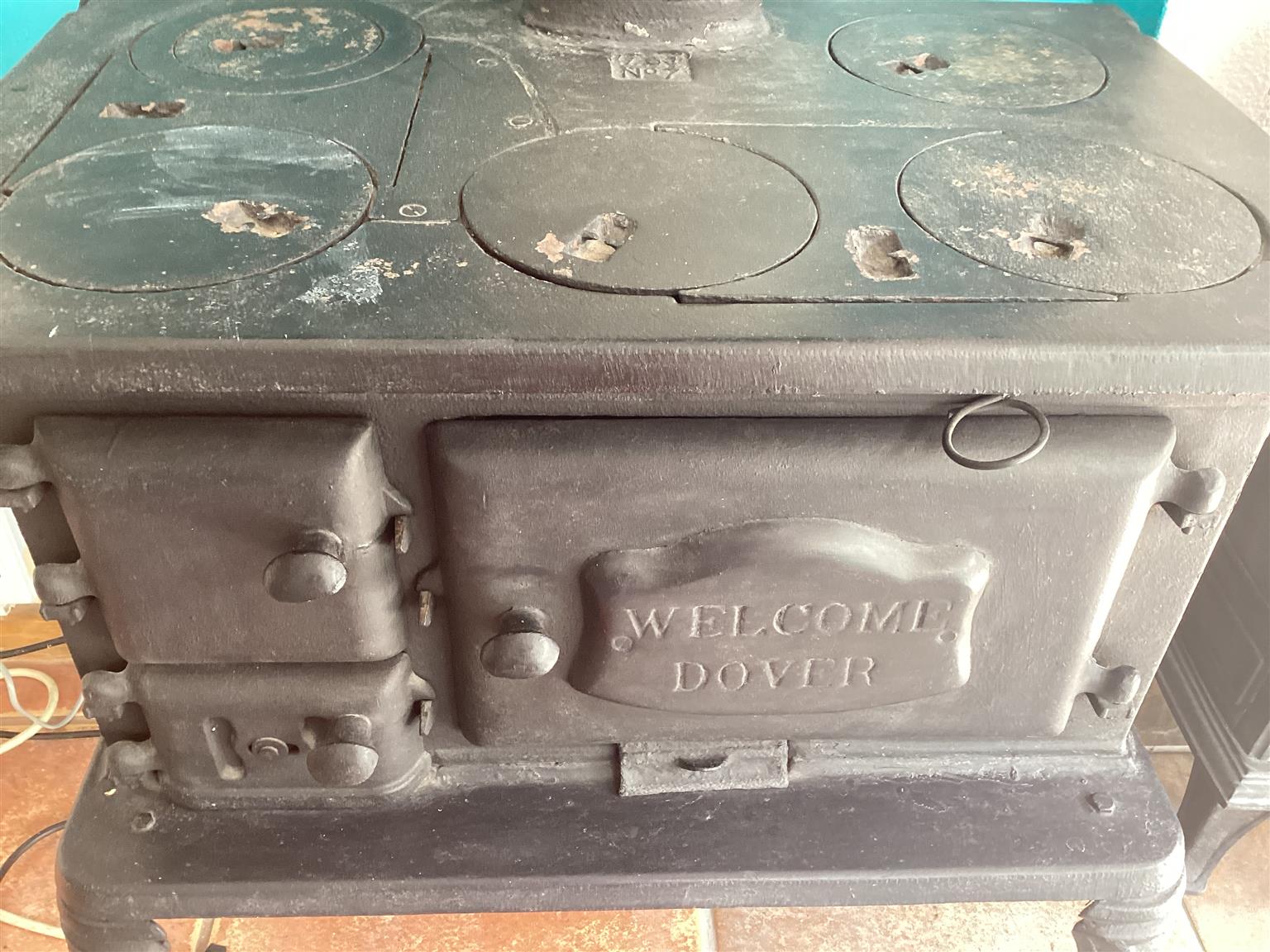 Antique original cast iron Welcome Dover wood burning stove | Junk Mail