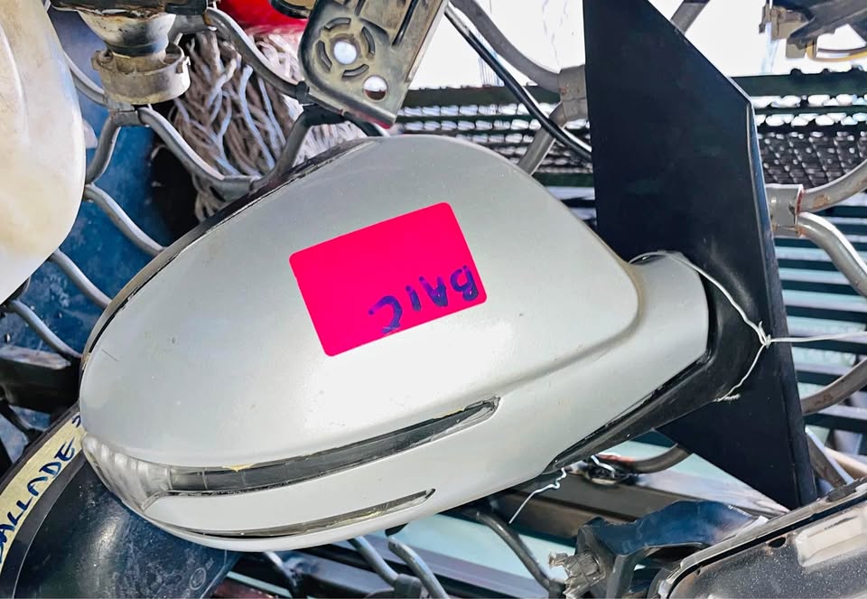 Baic beijing side mirror - Private Seller Baic beijing side mirror - Private Seller