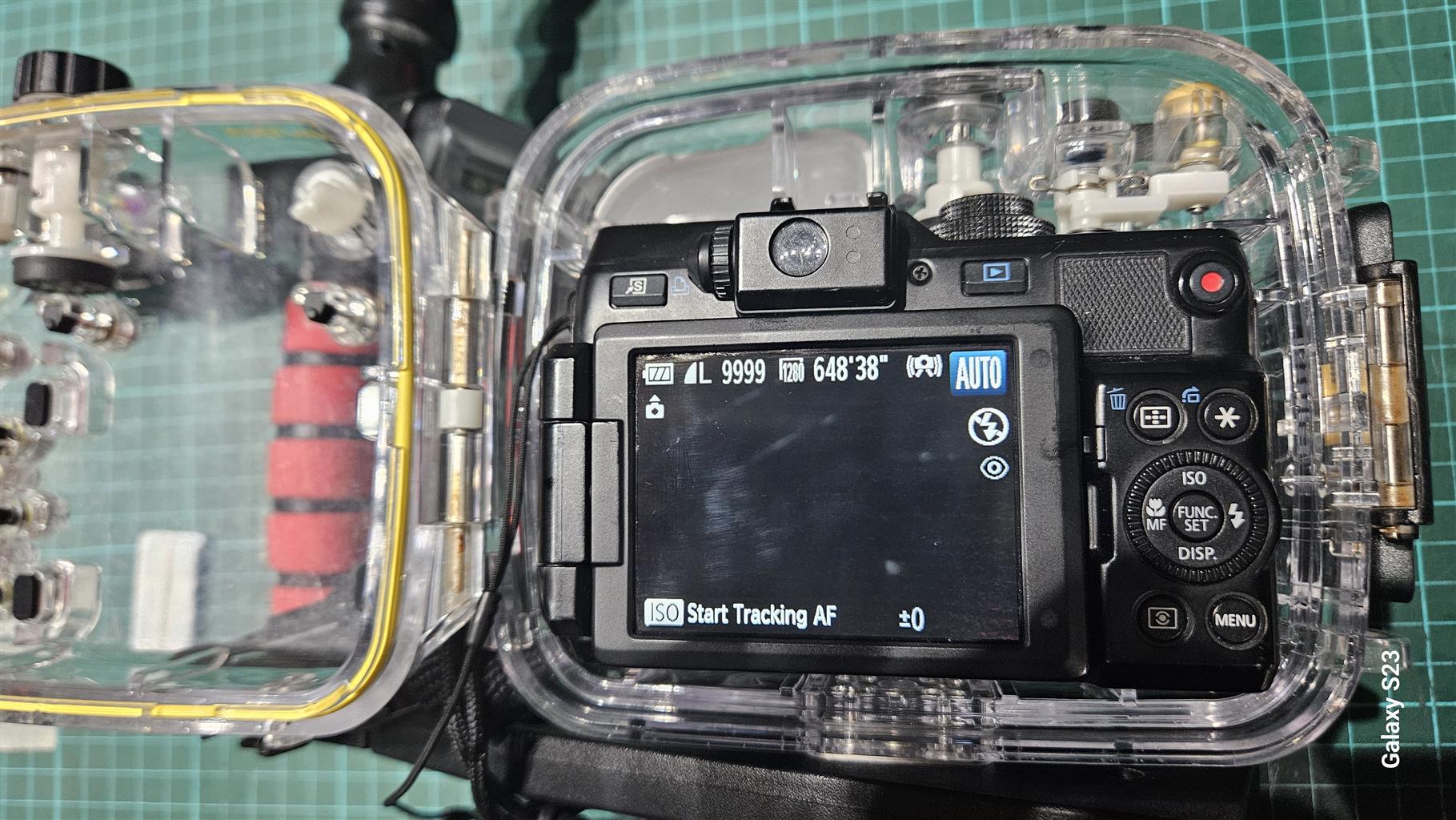 Canon G1X camera with dive housing and ikelite EF35 strobe