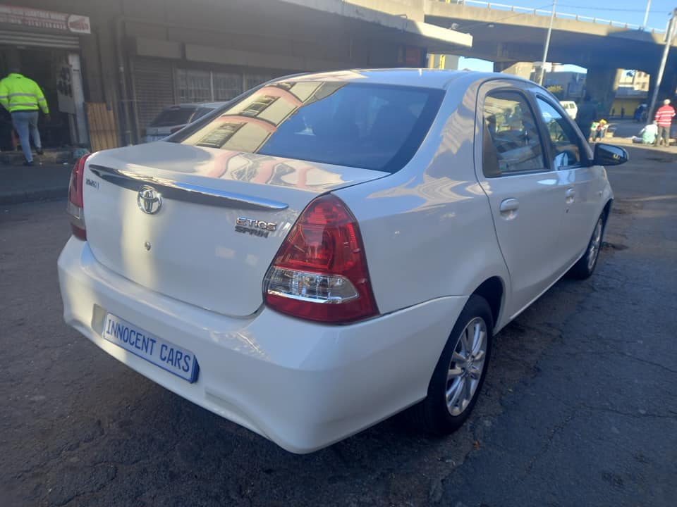 2019 TOYOTA ETIOS SEDAN 1.5 PETROL, MANUAL, WHITE COLOR, MILEAGE 72000KM