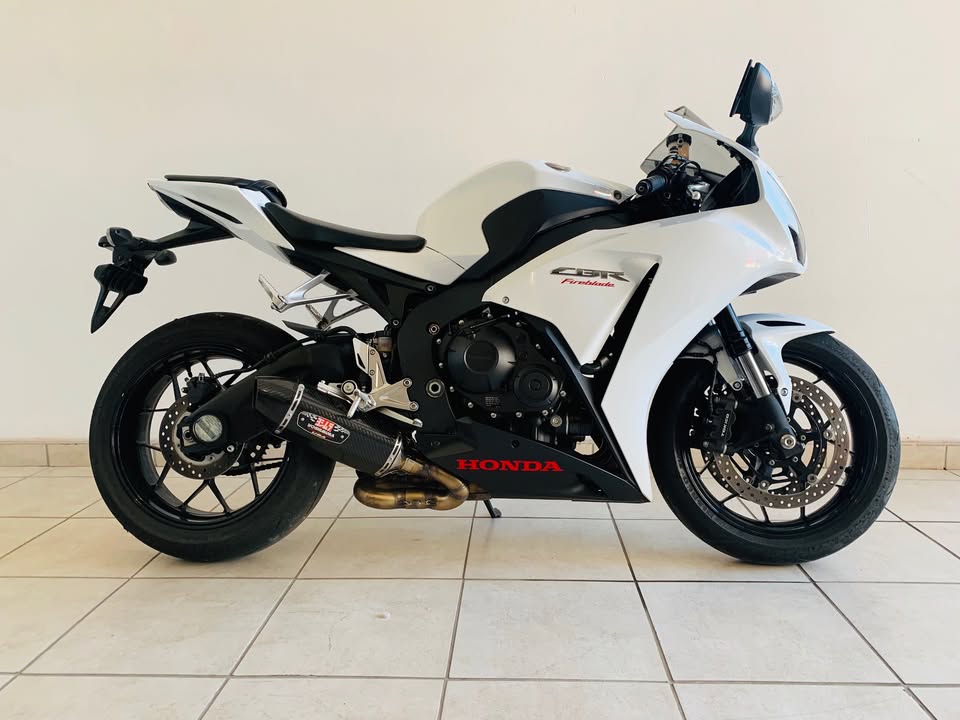 2015 HONDA CBR 1000 RR FIREBLADE - Private Seller