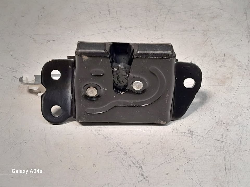 HYUNDAI H100 TAILGATE BOOT LOCK FOR SALE - Private Seller HYUNDAI H100 TAILGATE BOOT LOCK FOR SALE - Private Seller