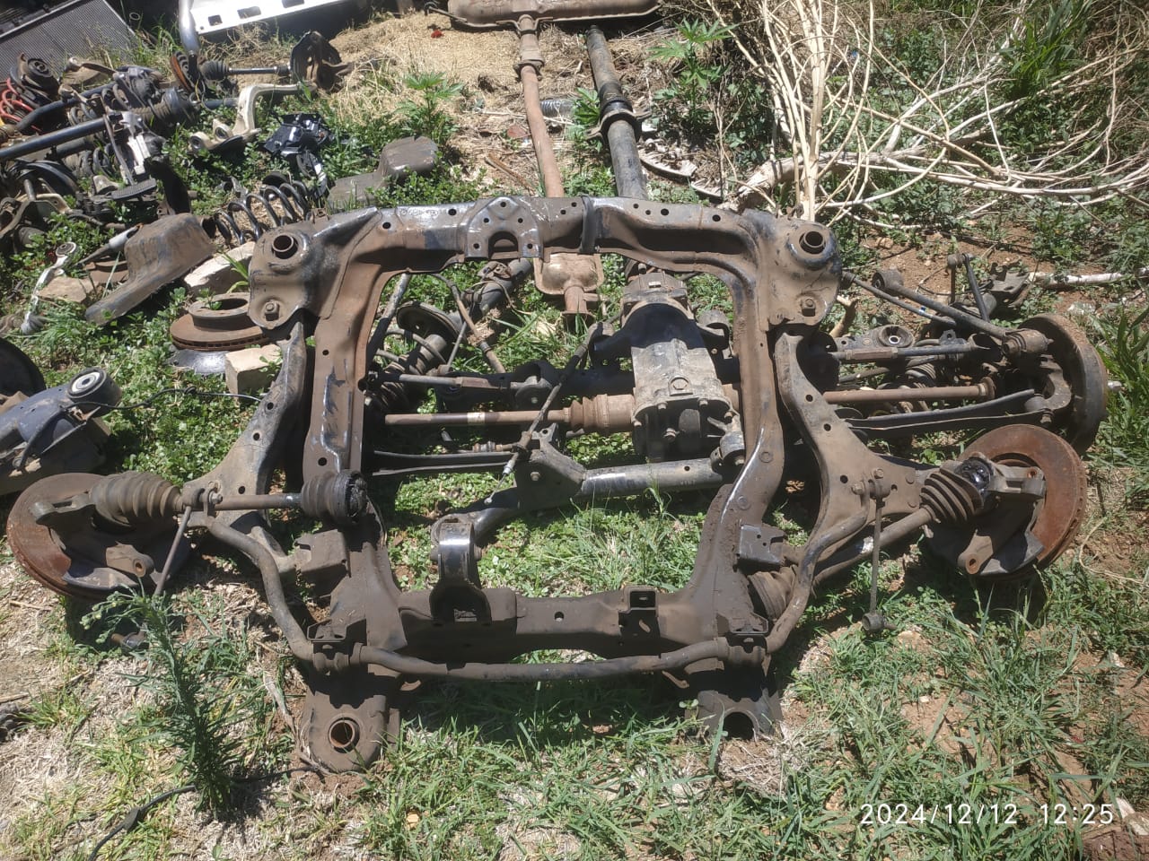 2008 Hyundai Tucson Front suspension, Subframe,stub axel for sale - Private Seller