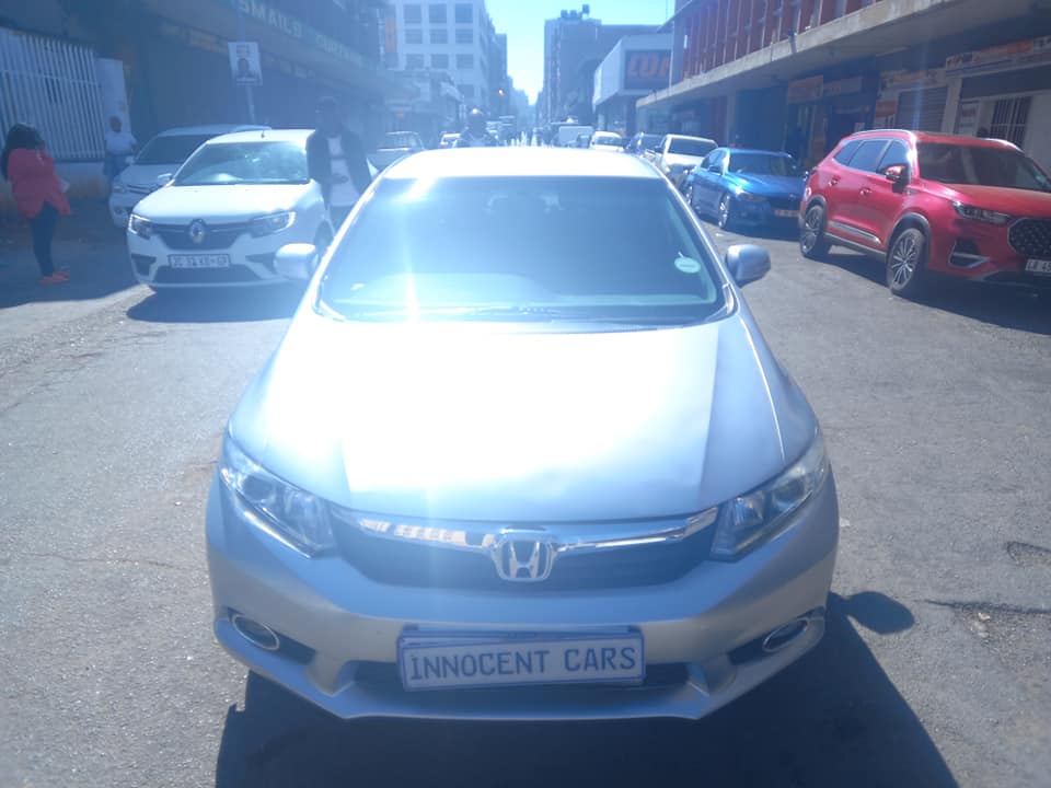 2012 HONDA CIVIC 1.6 PETROL, MANUAL TRANSMISSION, SILVER COLOUR, MILEAGE 82000KM