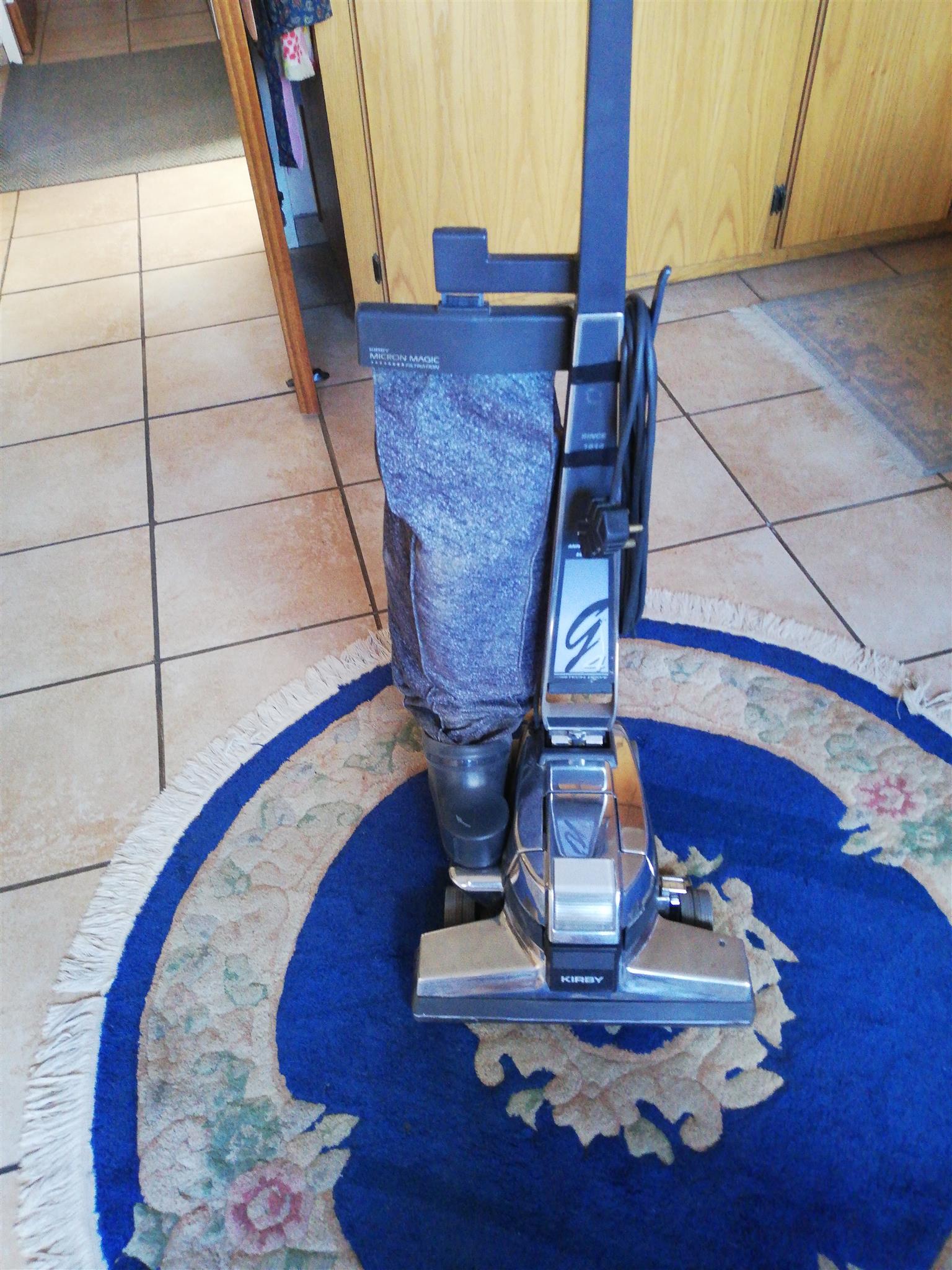 Kirby G4 vacuum cleaner