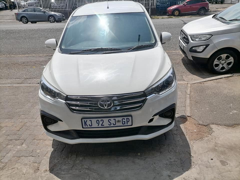 2022 Toyota Rumion 1.5 SX SEVEN seater Automatic with a Nice interior seat and Spare key