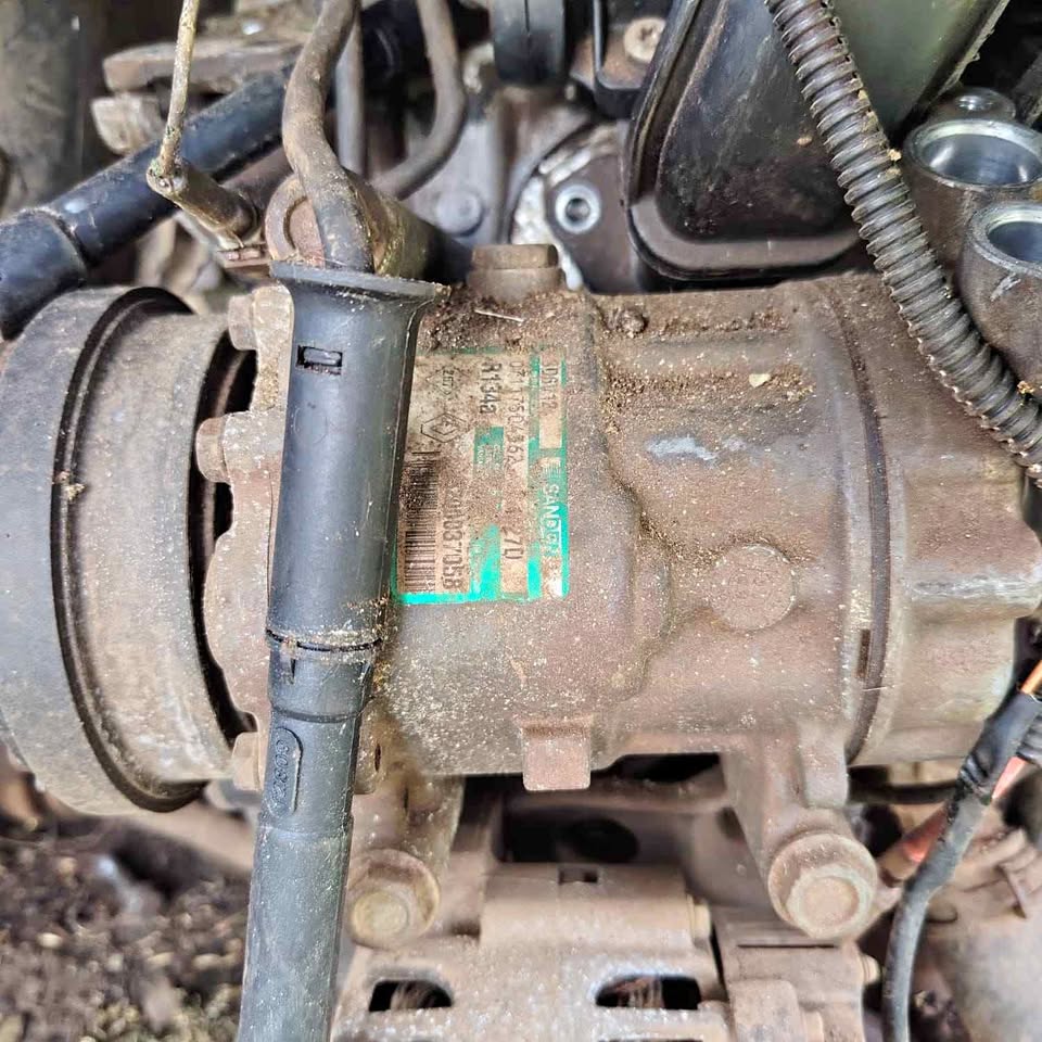 Renault II 1.2 16v Air Con pump - Private Seller Renault II 1.2 16v Air Con pump - Private Seller