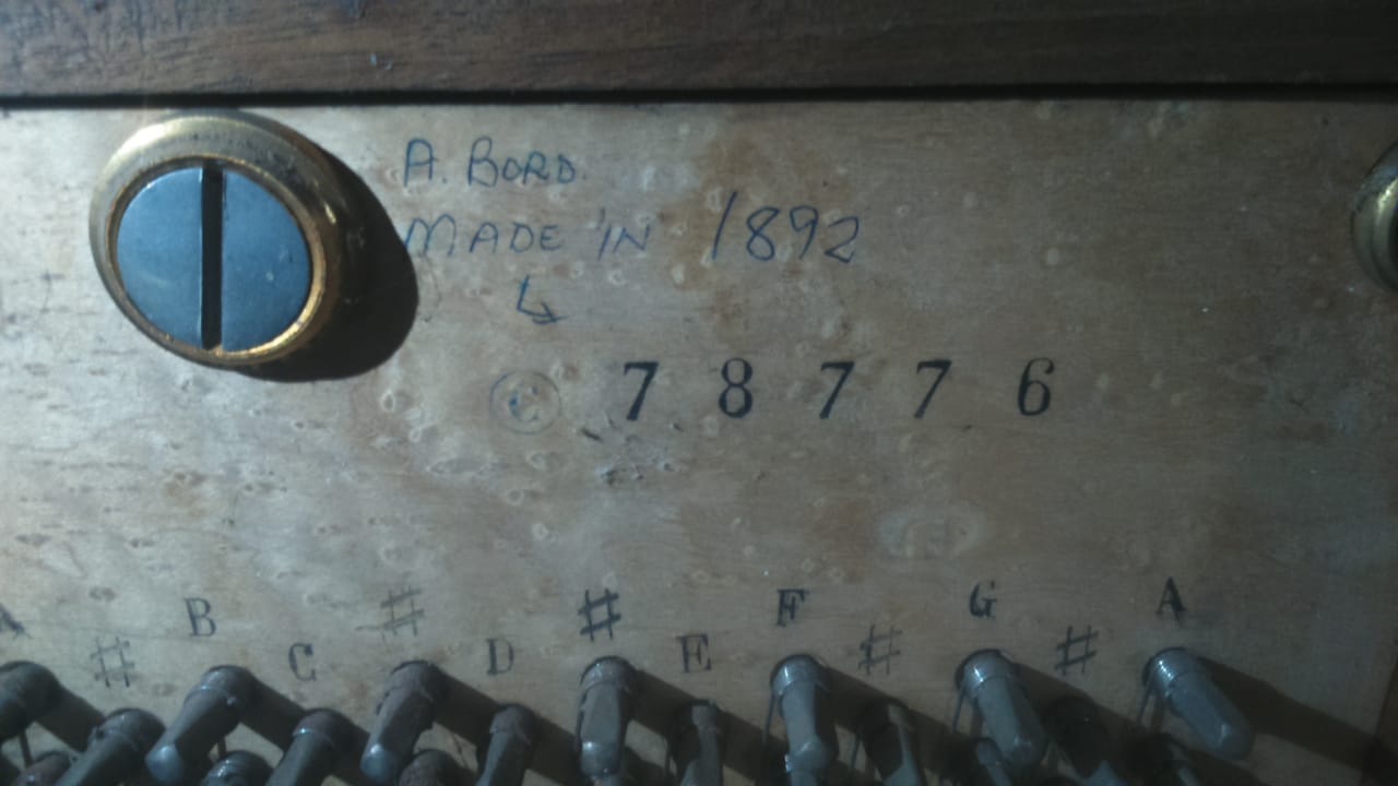Piano Antique / Cottage Upright 1892