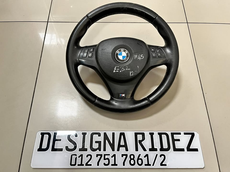 BMW E82 1-SERIES M-SPORT STEERING WHEEL (AIRBAG SOLD SEPARATELY) AVAILABLE. - Private Seller BMW E82 1-SERIES M-SPORT STEERING WHEEL (AIRBAG SOLD SEPARATELY) AVAILABLE. - Private Seller