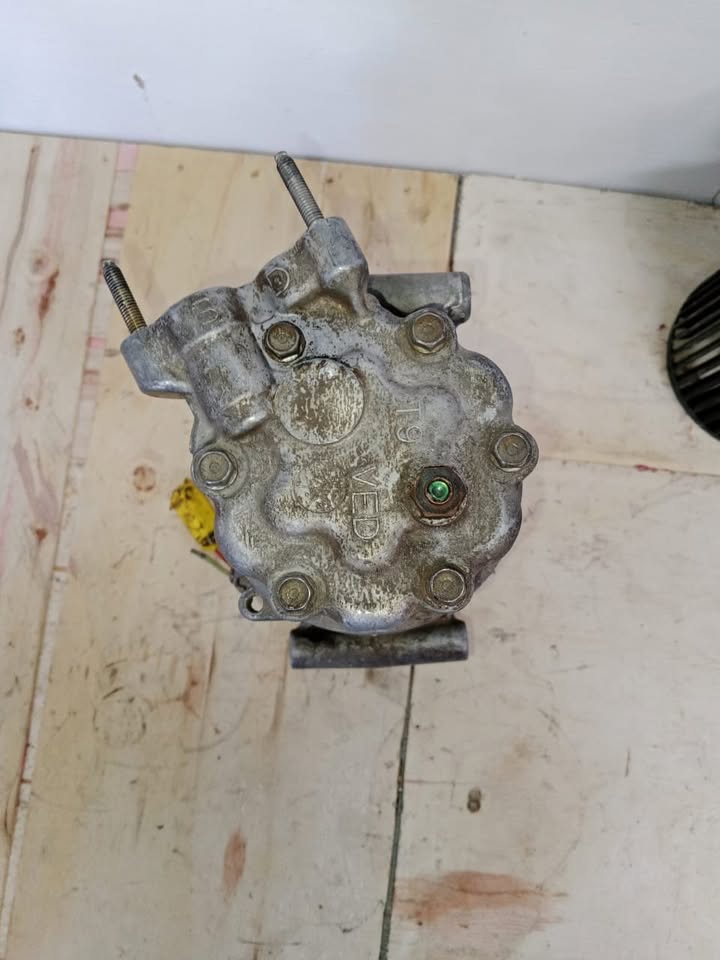 Mini R55 Aircon Pump - Private Seller Mini R55 Aircon Pump - Private Seller