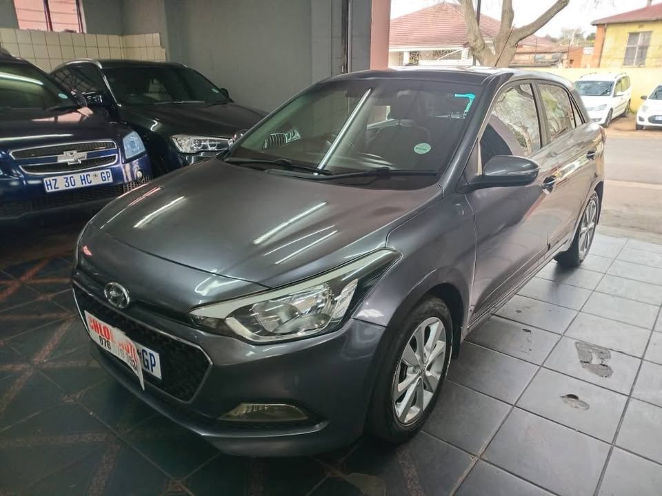 2017 HYUNDAI I20 1.4 MAUNAL  GREY 85000KM SPARKEY