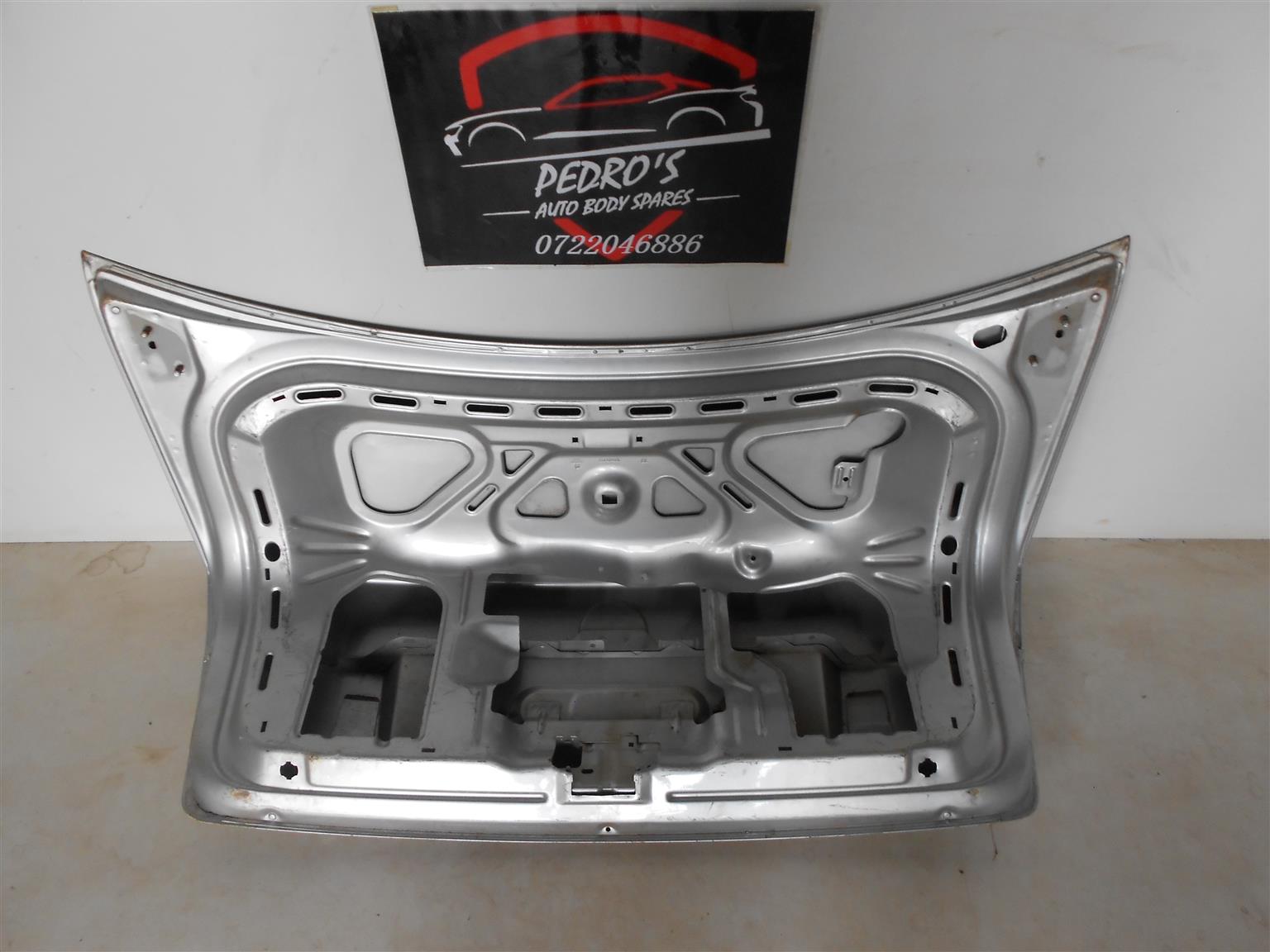 VW PASSAT BOOTLID - Private Seller VW PASSAT BOOTLID - Private Seller