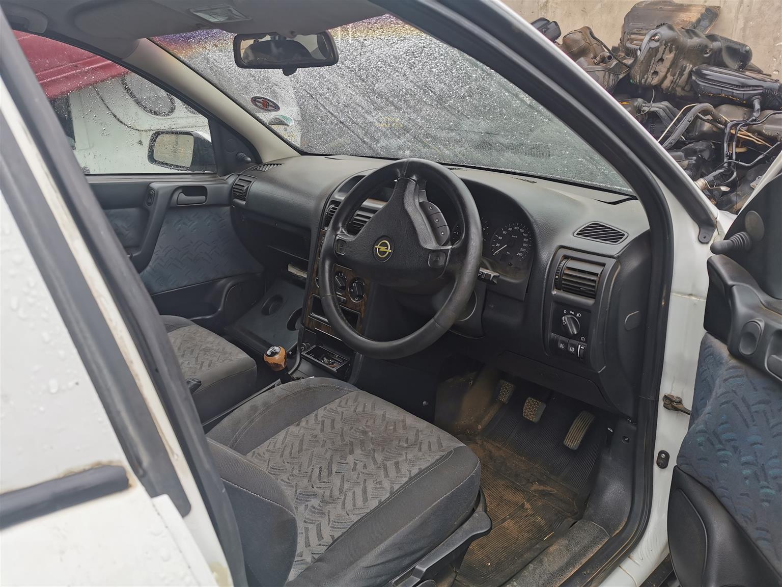 2000 Opel Astra CDE 1.8 - Stripping for Spares