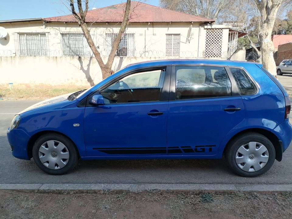 2012 VOLKSWAGEN POLO VIVO 1.4 HATCHBACK IN EXCELLENT CONDITION