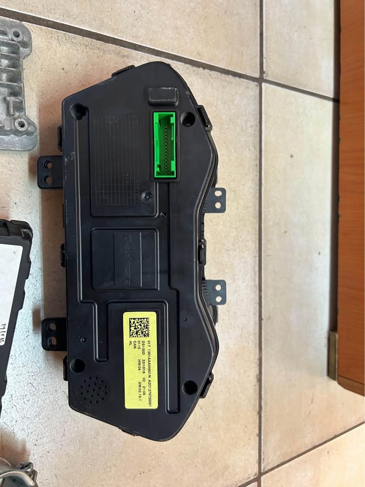 Mahindra KUV 100 Lockset Available @Circle 7 Used Parts Call or WhatsApp - Private Seller Mahindra KUV 100 Lockset Available @Circle 7 Used Parts Call or WhatsApp - Private Seller