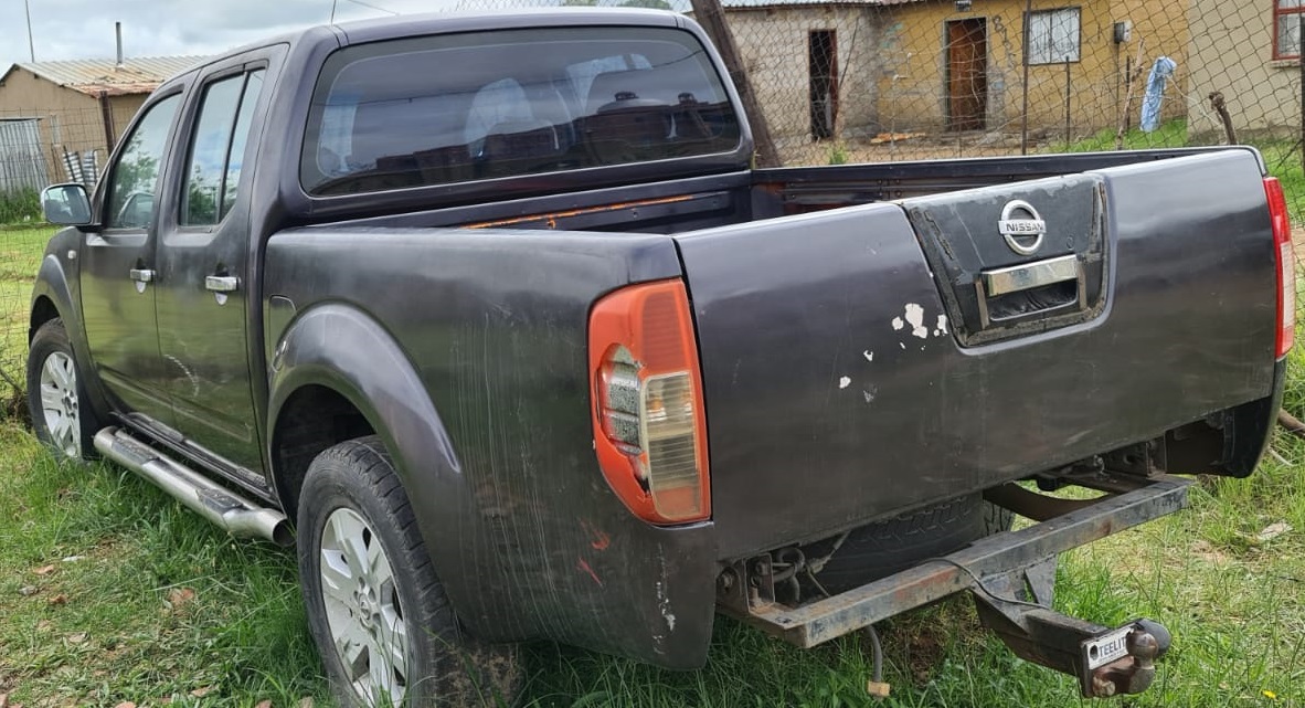 Navara spares on sale