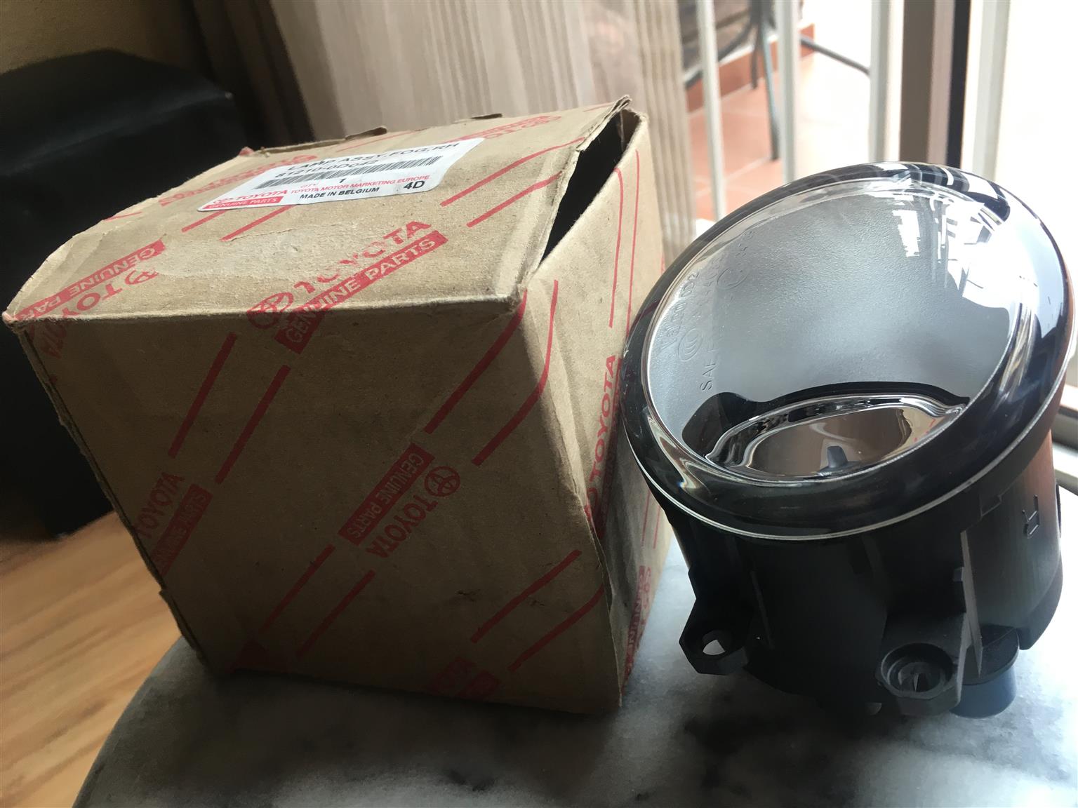 Toyota lamp Assy fog R H - Private Seller Toyota lamp Assy fog R H - Private Seller