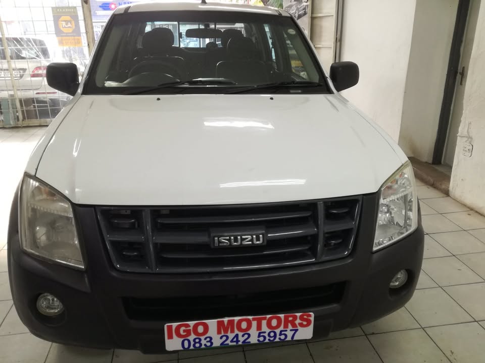 Used Isuzu KB 250D-Teq double cab 4x4 Hi-Rider - Private Seller Used Isuzu KB 250D-Teq double cab 4x4 Hi-Rider - Private Seller