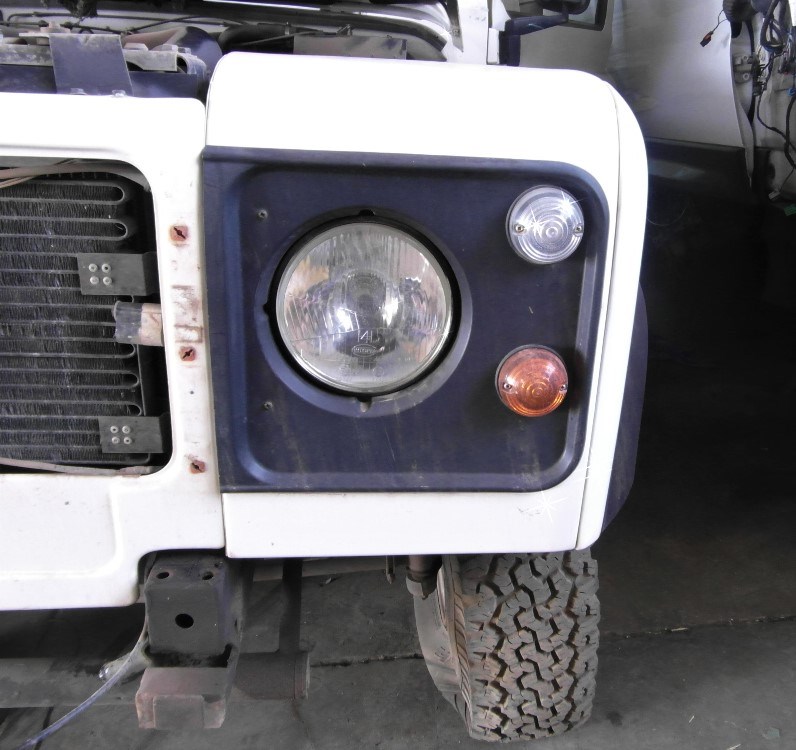 Land Rover Defender 110 Headlights for sale | AUTO EZI