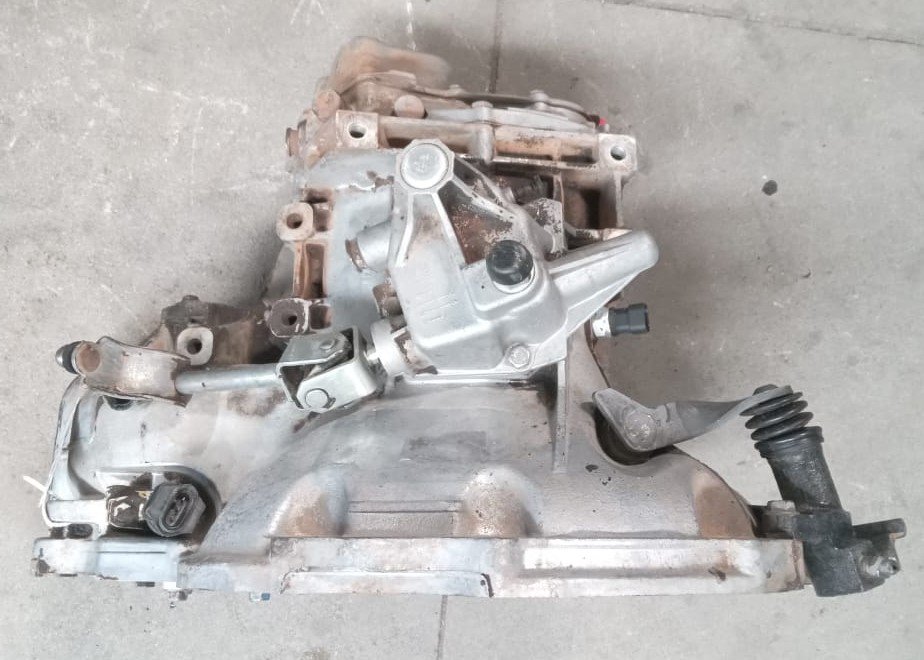 Chev Aveo manual gearbox - Private Seller Chev Aveo manual gearbox - Private Seller