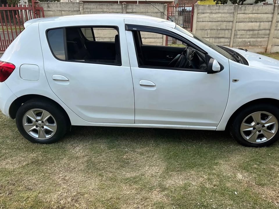 2014 Renault Sandero 900t Stripping for parts - Private Seller