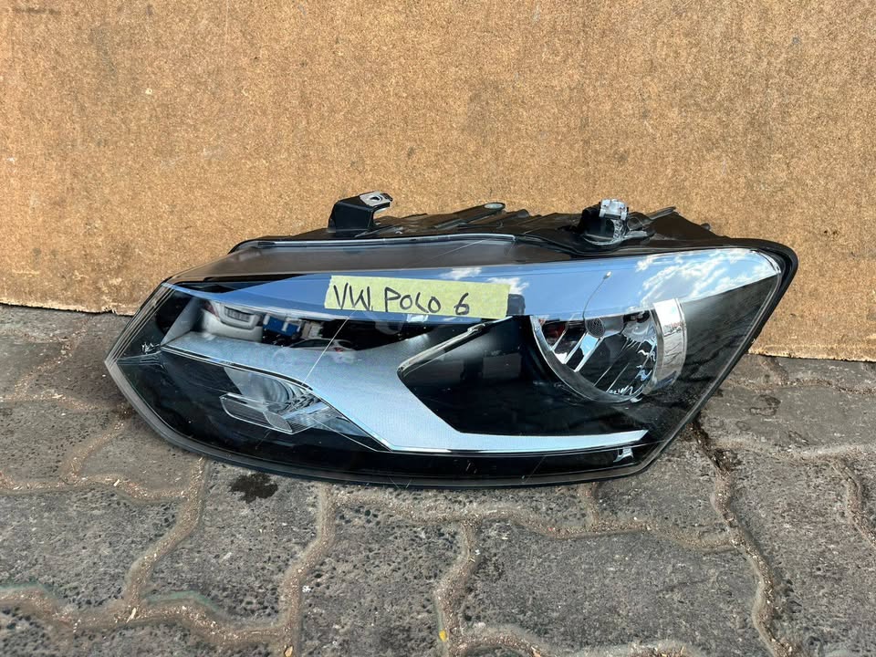 Volkswagen polo 6 Headlight - Private Seller Volkswagen polo 6 Headlight - Private Seller