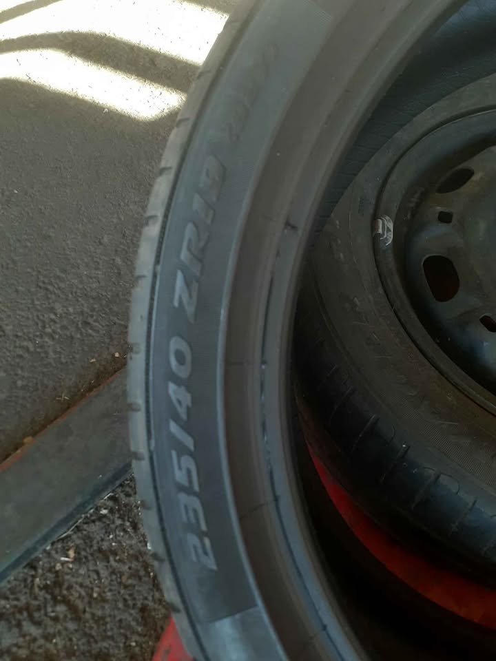 235/40/19 Pirelli Tyres for Sale. Contact