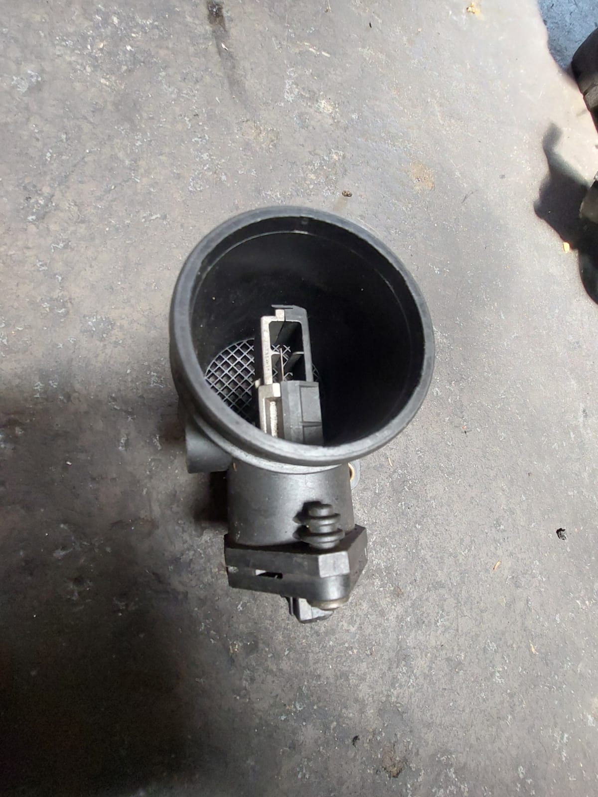 Opel Astra one airflow meter an power steering pump - Private Seller Opel Astra one airflow meter an power steering pump - Private Seller