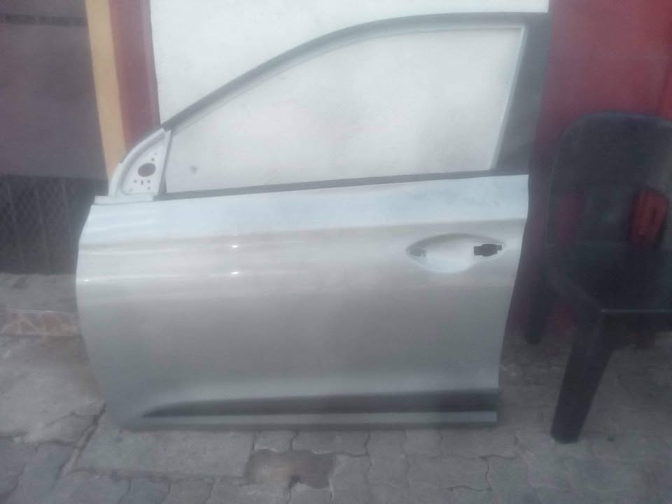 Left front door Hyundai i 20 grand - Private Seller Left front door Hyundai i 20 grand - Private Seller