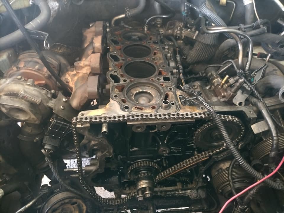 Ford ranger 2.2 diesel turbo engine stripping for spares Call or WhatsApp me - Private Seller Ford ranger 2.2 diesel turbo engine stripping for spares Call or WhatsApp me - Private Seller