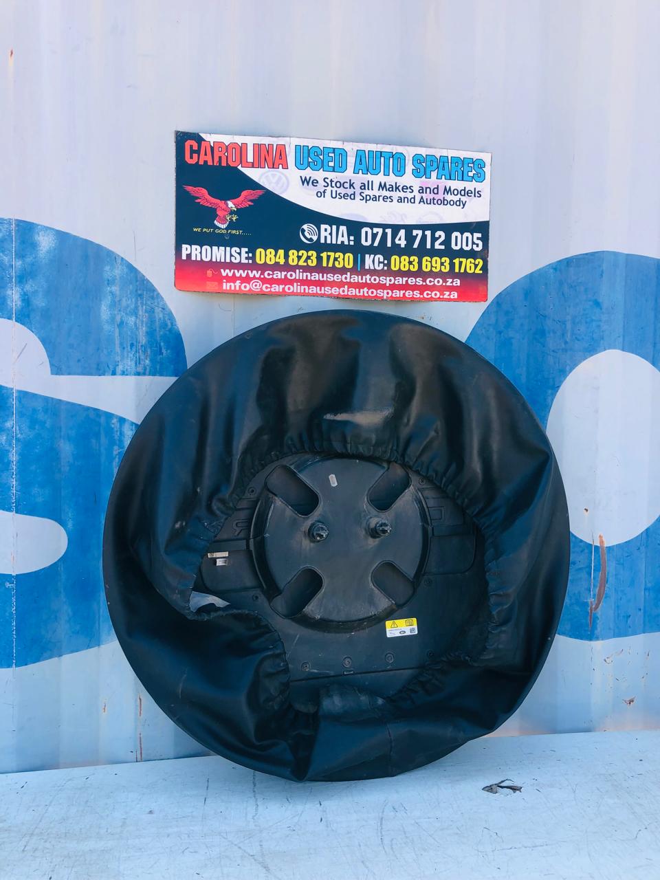 Range Rover Defender L663 spare wheel cover (2020-2025) - Private Seller Range Rover Defender L663 spare wheel cover (2020-2025) - Private Seller