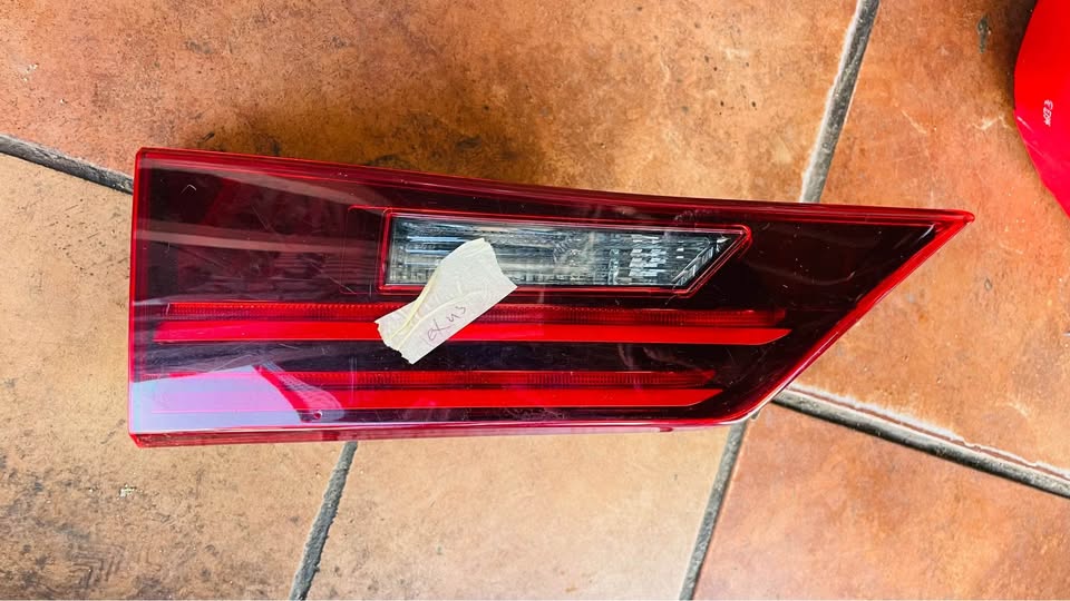 LEXUS IS250 IS200T IS350 RIGHT INNER LED TAILLIGHT 2014/17 - Private Seller LEXUS IS250 IS200T IS350 RIGHT INNER LED TAILLIGHT 2014/17 - Private Seller
