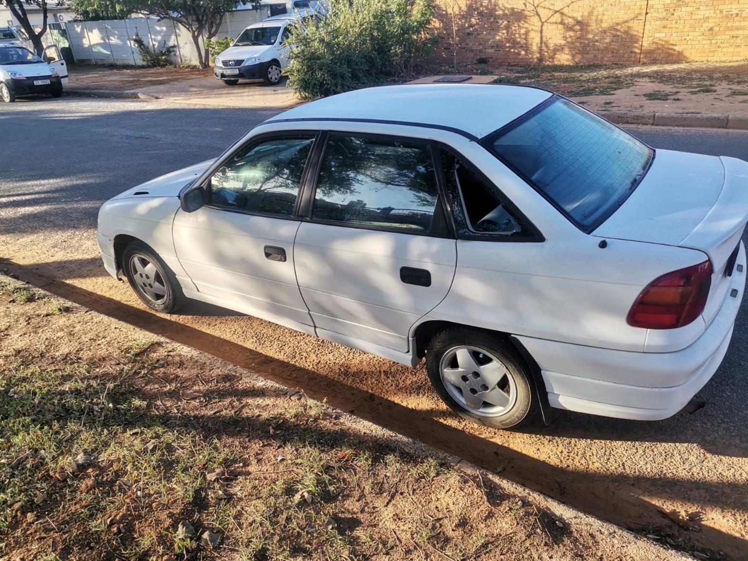 1999 opel astra 200i