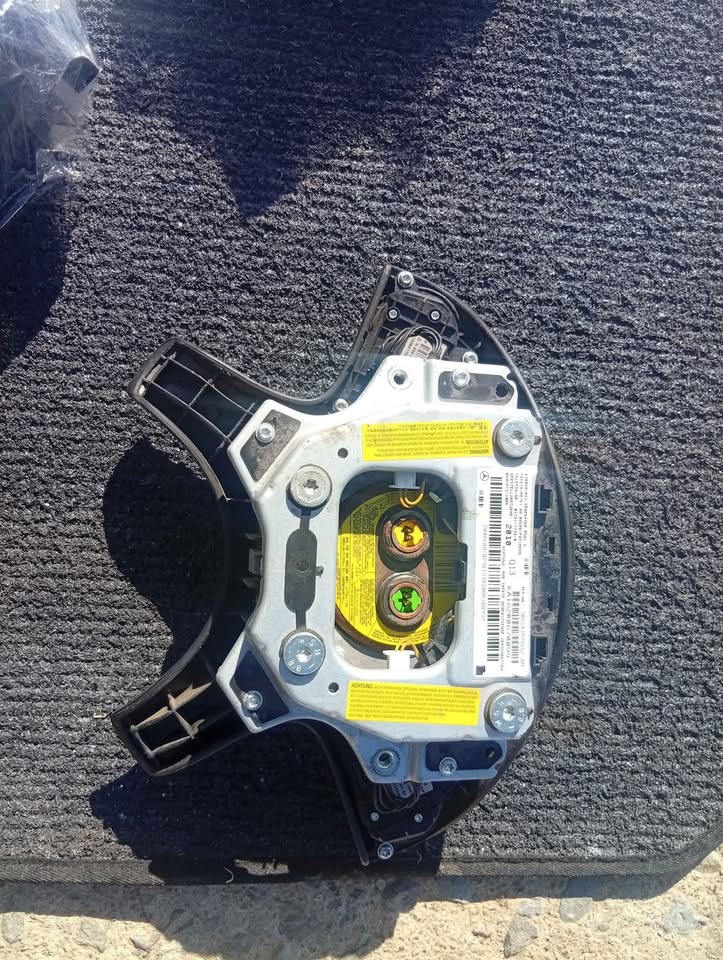 Mercedes Benz w204 steering airbag