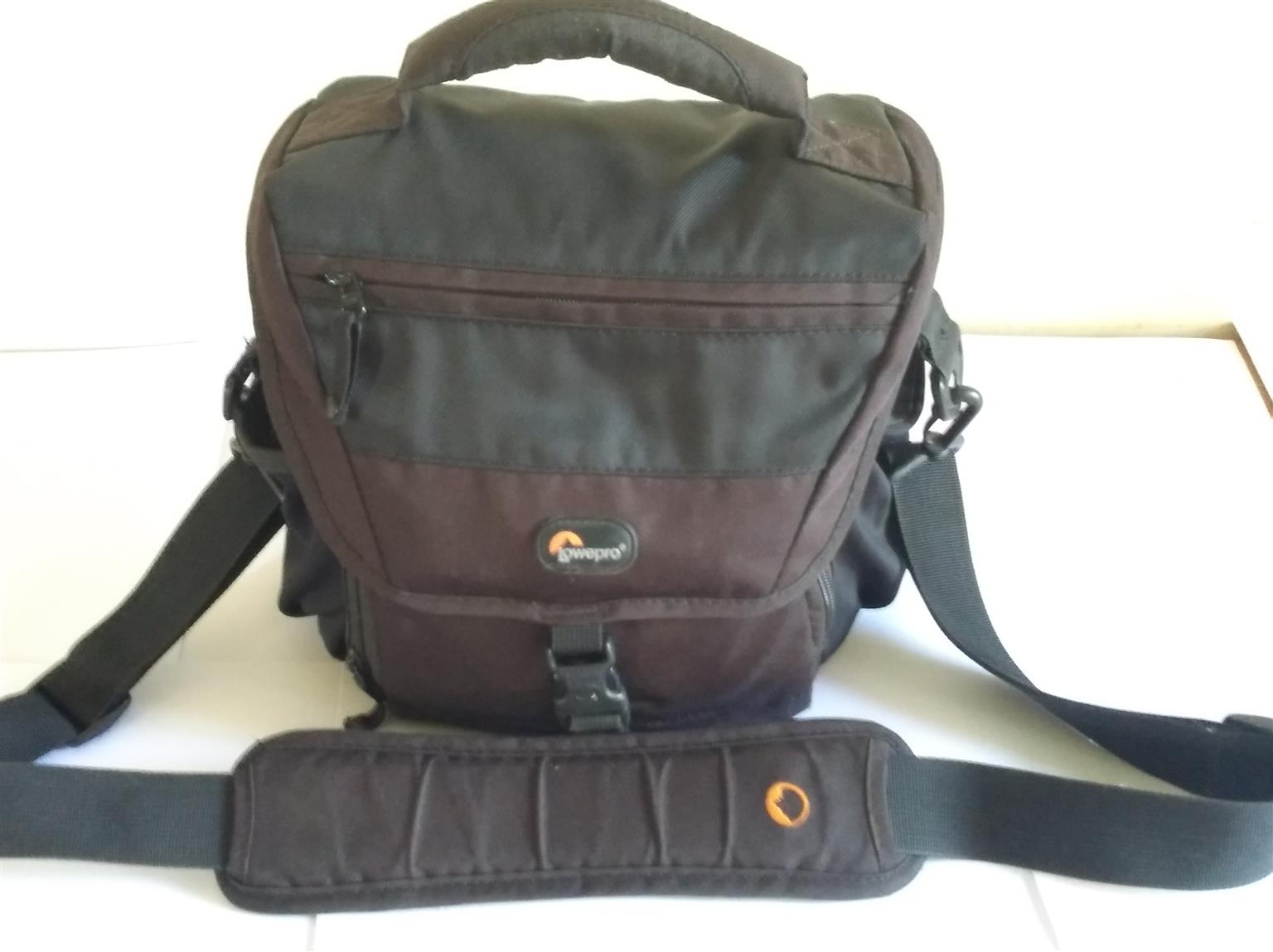 LowePro Nova 170 AW Camera Bag LowePro Nova 170 AW Camera Bag