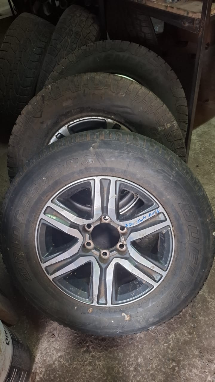 Toyota Fortuner Hilux GD6 Rims Tyres – OEM Set for Sale