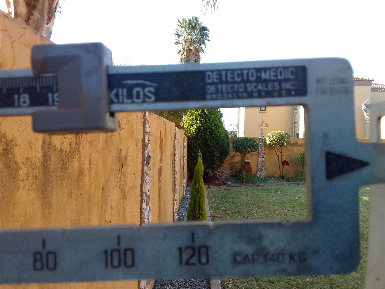 VINTAGE PHYSICIAN DETECTO MEDIC SCALE FOR SALE