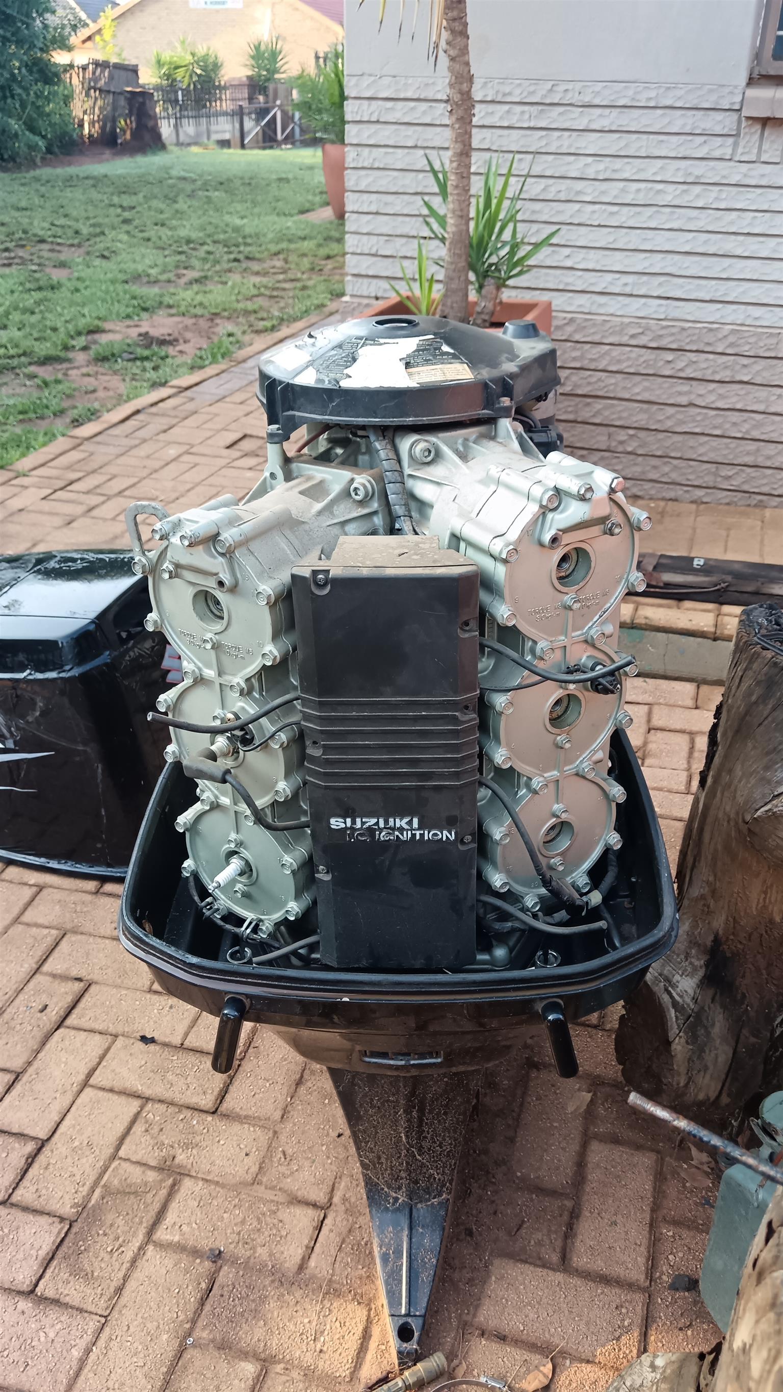 Suzuki outboard motor 150hp