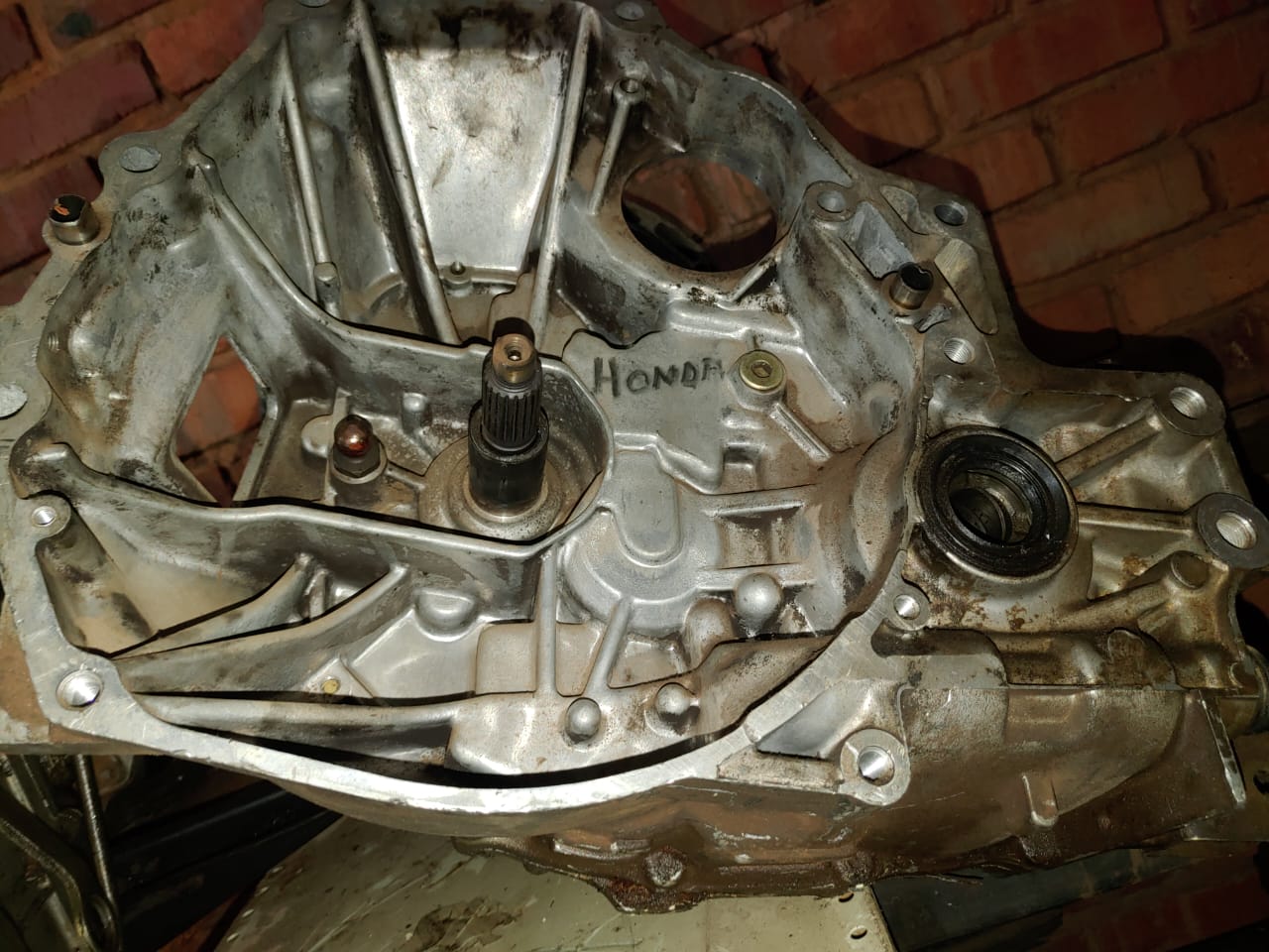 HONDA LUXLINE 5 SPEED MANUEL GEARBOX FOR SALE - Private Seller HONDA LUXLINE 5 SPEED MANUEL GEARBOX FOR SALE - Private Seller